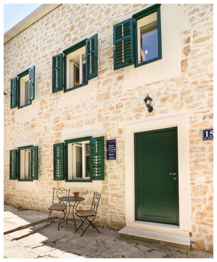 House Gambin Hotel Primosten Exterior photo